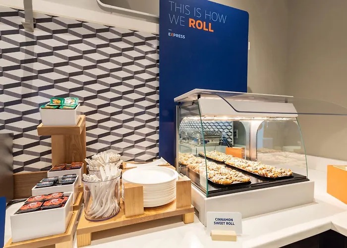 Holiday Inn Express - Times Square South By Ihg